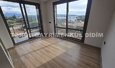 Didim Fevzi paşa mahallesinde plaja 1.200 mt mesafede satılık tam müstakil villa