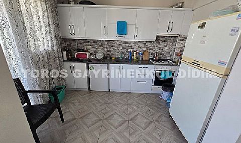 Didim Hisar Mahallesi'nde Yaz-Kış Oturuma Uygun, 95 m² Genişliğinde Kısmi Ayrı Mutfaklı satılık 2+1