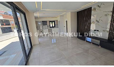 DİDİM HİSAR MAHALLESİ’NDE KÖŞE KONUMDA FERAH , GİRİŞ KATINDA YATAK ODALI VİLLA