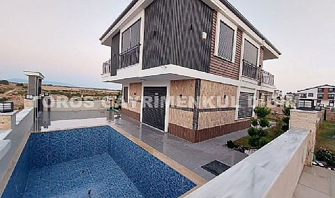 Didim hisarda 300 m2 arsa üzerine kurulu satılık müstakil villa