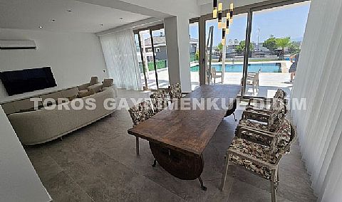 Didim hisarda 500 m2 arsa üzerine kurulu sıfır eşyalı satılık villa