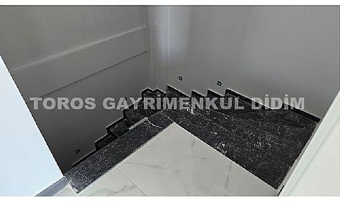 Didim hisarda denize 2.km mesafede satılık yazlık villa