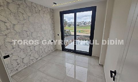 Didim hisarda villalar bölgesinde satılık yazlık villa