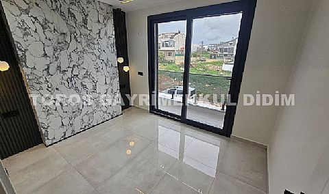 Didim hisarda villalar bölgesinde satılık yazlık villa