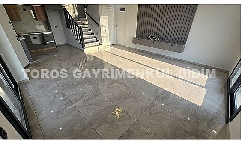 Didim Hisar’da 500 m2 arsa içerisinde satılık 4 adet dublex villa