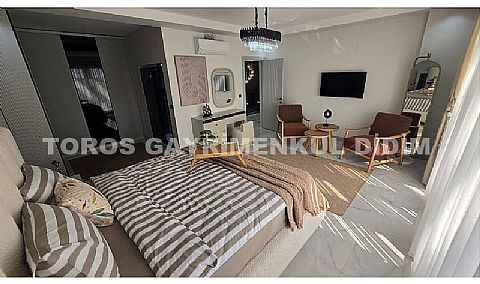 Didim Köşe Konum, 656 m² Arsa, Özel Tasarım Ful Eşyalı Villa