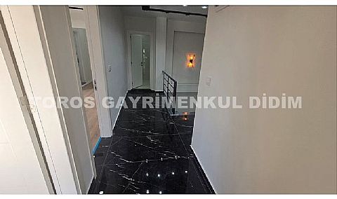 Didim mavişehirde plaja 400 mt mesafede satılık müstakil villa 