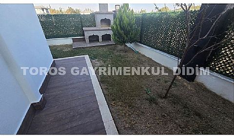 Didim mavişehirde plaja 400 mt mesafede satılık müstakil villa 