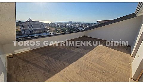 Didim Mavişehir’de , 300  m2  arsa içerisinde,  4+1  deniz  manzaralı  satılık  villa