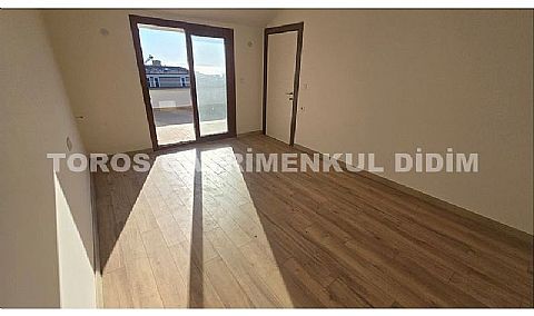 Didim Mavişehir’de , 300  m2  arsa içerisinde,  4+1  deniz  manzaralı  satılık  villa