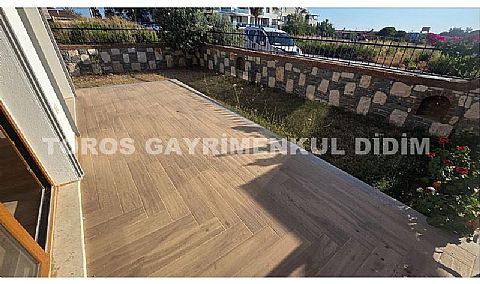 Didim Mavişehir’de , 300  m2  arsa içerisinde,  4+1  deniz  manzaralı  satılık  villa