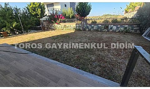Didim Mavişehir’de , 300  m2  arsa içerisinde,  4+1  deniz  manzaralı  satılık  villa