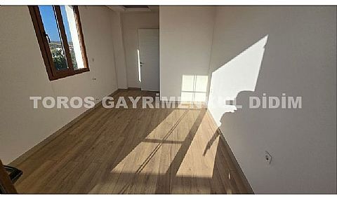 Didim Mavişehir’de , 300  m2  arsa içerisinde,  4+1  deniz  manzaralı  satılık  villa