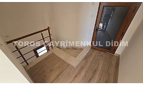 Didim Mavişehir’de , 300  m2  arsa içerisinde,  4+1  deniz  manzaralı  satılık  villa