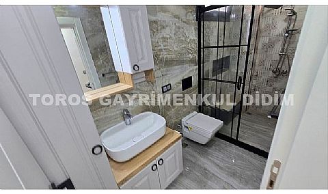 Didim Mavişehir’de Denize 50 mt mesafede 4+1 Satılık Triblex Villa