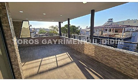 Didim Mavişehir’de Denize 50 mt mesafede 4+1 Satılık Triblex Villa