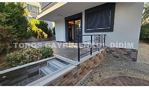 Didim Mavişehir’de Denize 50 mt mesafede 4+1 Satılık Triblex Villa