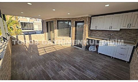 Didim Mavişehir’de Denize 50 mt mesafede 4+1 Satılık Triblex Villa
