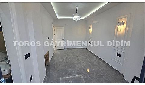 Didim merkezi lokasyonda 300 m2 içinde lüks villa
