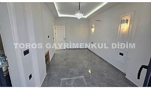 Didim merkezi lokasyonda 300 m2 içinde lüks villa