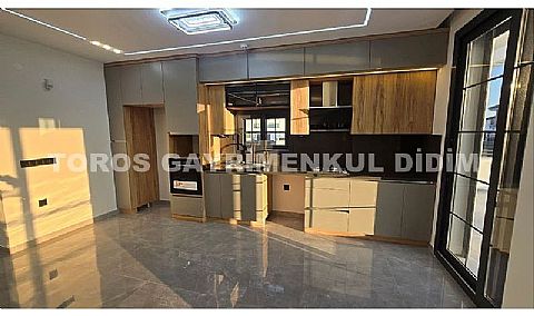 Didim merkezi lokasyonda 300 m2 içinde lüks villa