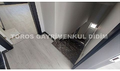 didimde altınkum denize 1 km mesafede satılık apartman dubleksi