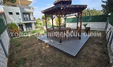 Didimde Denize 2 dk — Efeler Mahallesi’nde Site İçi 4+1 Bahçeli Villa 