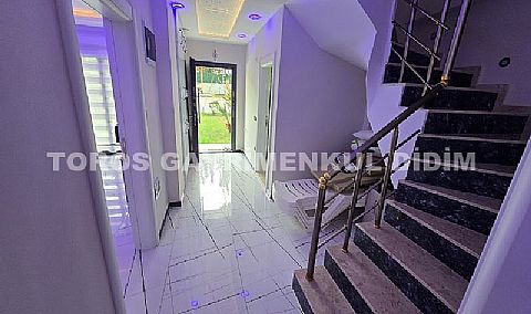 Didimde Denize 2 dk — Efeler Mahallesi’nde Site İçi 4+1 Bahçeli Villa 