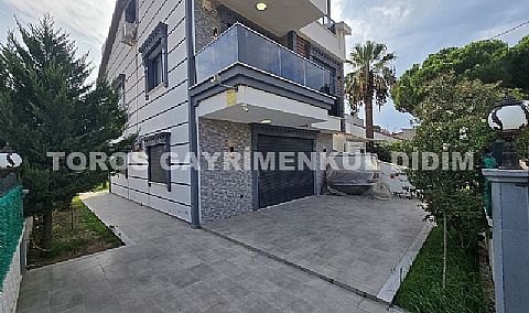 Didimde Denize 2 dk — Efeler Mahallesi’nde Site İçi 4+1 Bahçeli Villa 