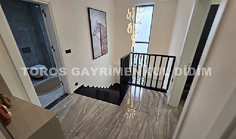 Didim,de Hayalinizdeki Müstakil Yaşam Başlıyor! 4+1 Ayrı Mutfaklı Sıfır Eşyalı Satılık Villa 