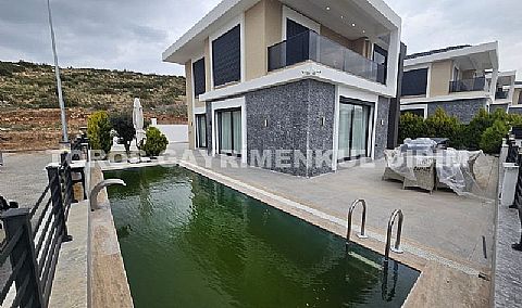 Didim,de Hayalinizdeki Müstakil Yaşam Başlıyor! 4+1 Ayrı Mutfaklı Sıfır Eşyalı Satılık Villa 