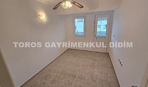Didimde plaja 1.5km mesafede satılık 2+1 orta kat daire