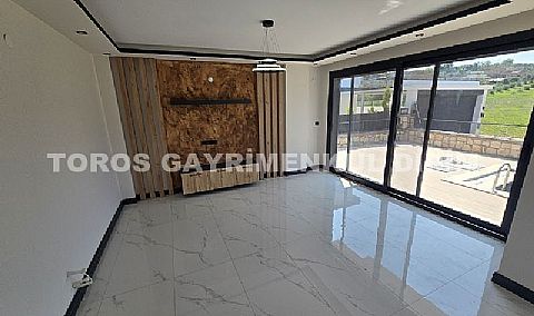 Didimde plaja 700 mt mesafede satılık müstakil emsallerine göre uygun fiyatlı villa