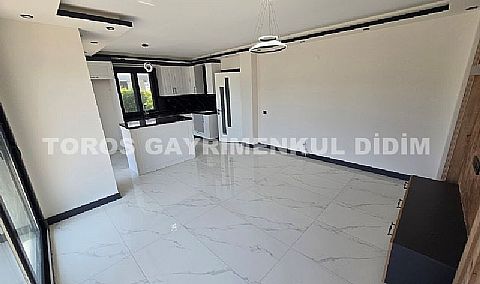 Didimde plaja 700 mt mesafede satılık müstakil emsallerine göre uygun fiyatlı villa