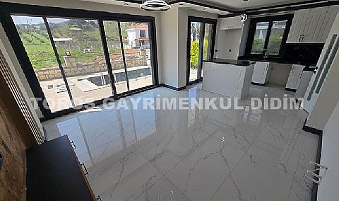 Didimde plaja 700 mt mesafede satılık müstakil emsallerine göre uygun fiyatlı villa