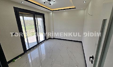 Didimde plaja 700 mt mesafede satılık müstakil emsallerine göre uygun fiyatlı villa