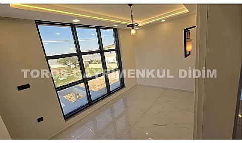 Didimde plaja 800 mt mesafede satılık müstakil ev