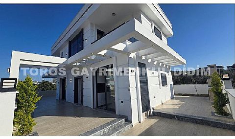 Didimde plaja 800 mt mesafede satılık müstakil ev