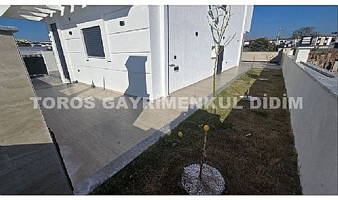 Didimde plaja 800 mt mesafede satılık müstakil ev