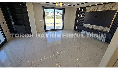 Didimde plaja 800 mt mesafede satılık müstakil ev