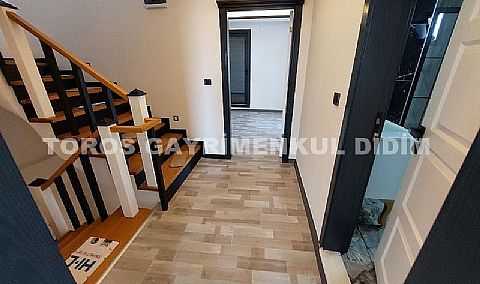 Didim’de Saunalı Hamamlı Havuzlu Plaja 600 Mt Mesafede Satılık Villa