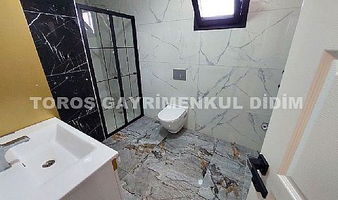 Didim’de Saunalı Hamamlı Havuzlu Plaja 600 Mt Mesafede Satılık Villa