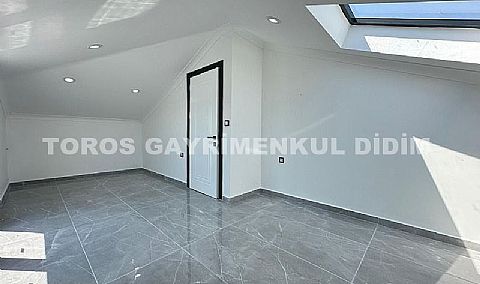 Didim’in sevilen ve sakin bölgelerinden Hisar Mahallesi’nde, müstakil tapulu, kullanıma hazır 3+1 villa satışta