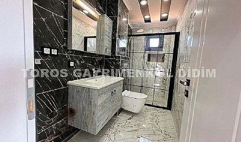 Didim’in sevilen ve sakin bölgelerinden Hisar Mahallesi’nde, müstakil tapulu, kullanıma hazır 3+1 villa satışta