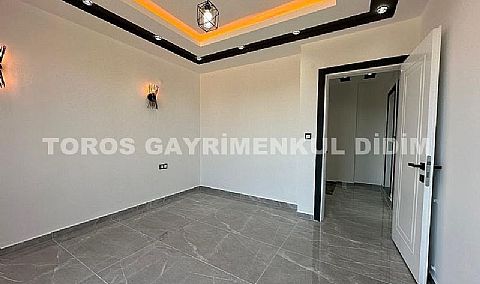 Didim’in sevilen ve sakin bölgelerinden Hisar Mahallesi’nde, müstakil tapulu, kullanıma hazır 3+1 villa satışta