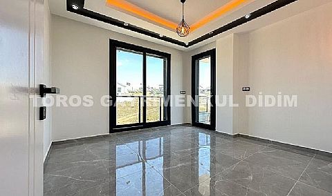 Didim’in sevilen ve sakin bölgelerinden Hisar Mahallesi’nde, müstakil tapulu, kullanıma hazır 3+1 villa satışta