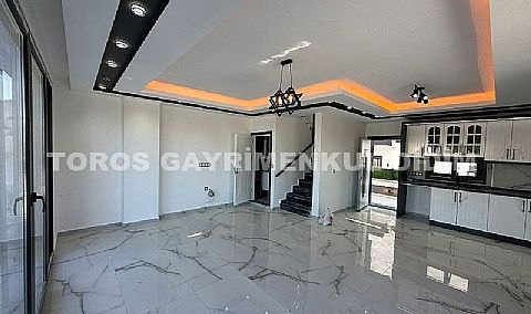 Didim’in sevilen ve sakin bölgelerinden Hisar Mahallesi’nde, müstakil tapulu, kullanıma hazır 3+1 villa satışta