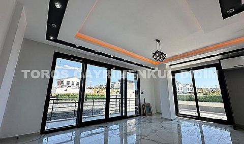 Didim’in sevilen ve sakin bölgelerinden Hisar Mahallesi’nde, müstakil tapulu, kullanıma hazır 3+1 villa satışta