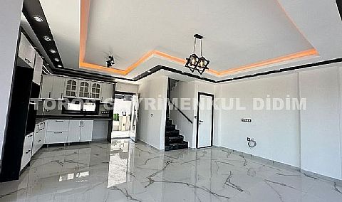 Didim’in sevilen ve sakin bölgelerinden Hisar Mahallesi’nde, müstakil tapulu, kullanıma hazır 3+1 villa satışta