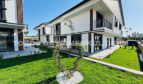 Fiyat  8,000,000 TL ‘den başlamaktadır.